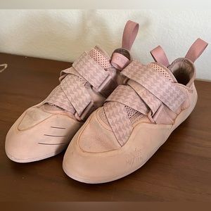 So iLL Momoa Pro LV women’s climbing shoes